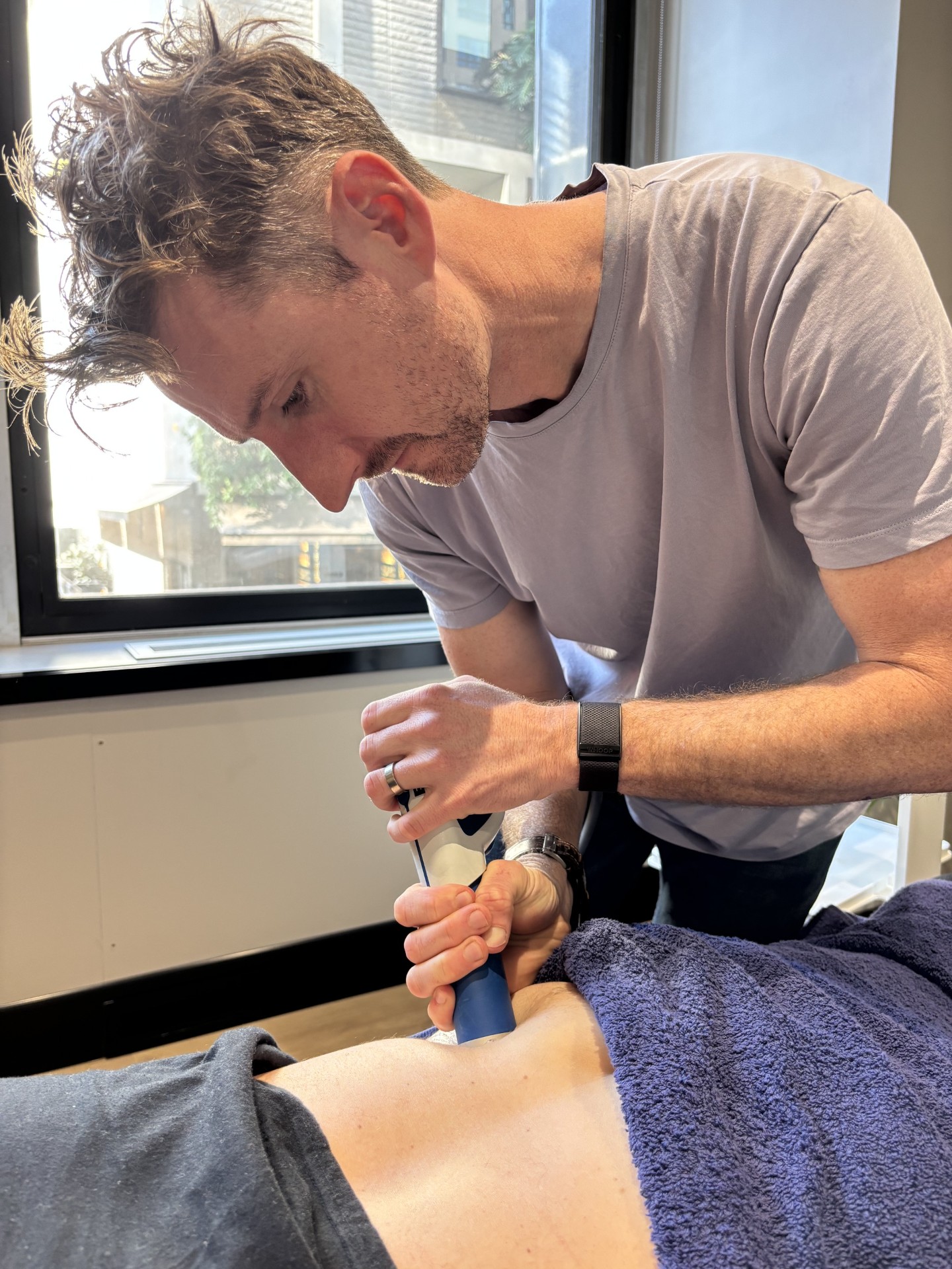 Shockwave therapy treatment at Live Active Chiropractic